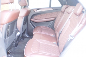 MERCEDES-BENZ ML 350 BlueTEC Edition1 "AMG STYLING"Panorama-Glassdach(4x4) (SUV / Geländewagen)Top