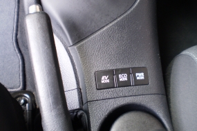 TOYOTA Auris 1,8 HSD Hybrid Touring Sports Luna e-CVT (Kombi