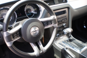 FORD (USA) Mustang 3.7 V6 Premium / LSD Flügeltüren