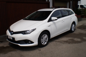TOYOTA Auris 1,8 HSD Hybrid Touring Sports Luna e-CVT (Kombi