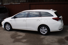 TOYOTA Auris 1,8 HSD Hybrid Touring Sports Luna e-CVT (Kombi