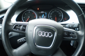 AUDI A4 Avant 2,0 TDI 143Ps Multi Tronic 8-Stufen Automat-Navi,Xenon,Sitzheizung (Kombi)