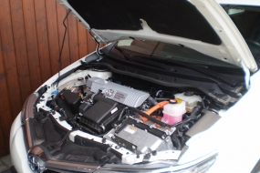 TOYOTA Auris 1,8 HSD Hybrid Touring Sports Luna e-CVT (Kombi