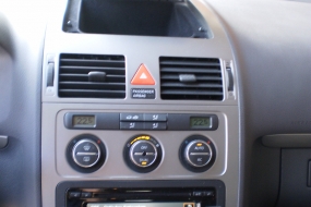 VW Touran 1.4 TSI DSG Automat Modell 2010