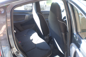 PEUGEOT 107 1.0 Trendy 4-Türen Handschatung