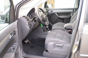 VW Touran 1.4 TSI High DSG (Kompaktvan / Minivan)