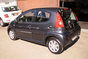PEUGEOT 107 1.0 Trendy 4-Türen Handschatung