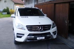 MERCEDES-BENZ ML 350 BlueTEC Edition1 "AMG STYLING"Panorama-Glassdach(4x4) (SUV / Geländewagen)Top